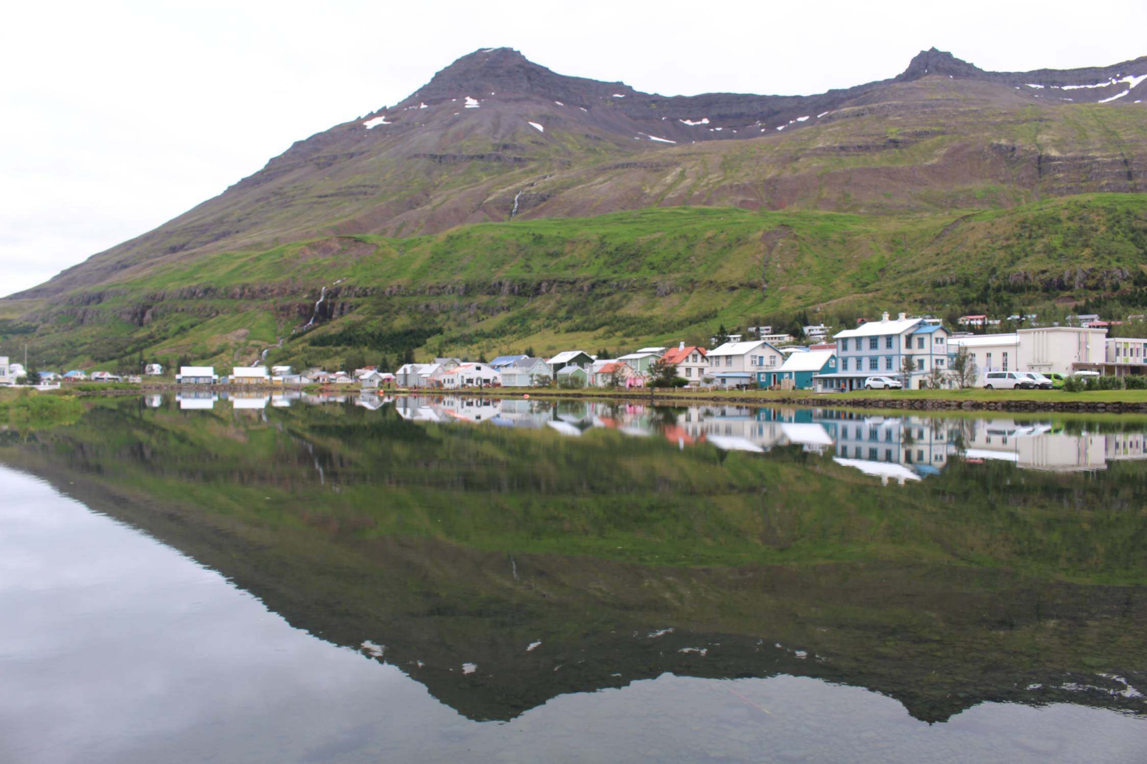 Islande, Seydisfjördur, reflets