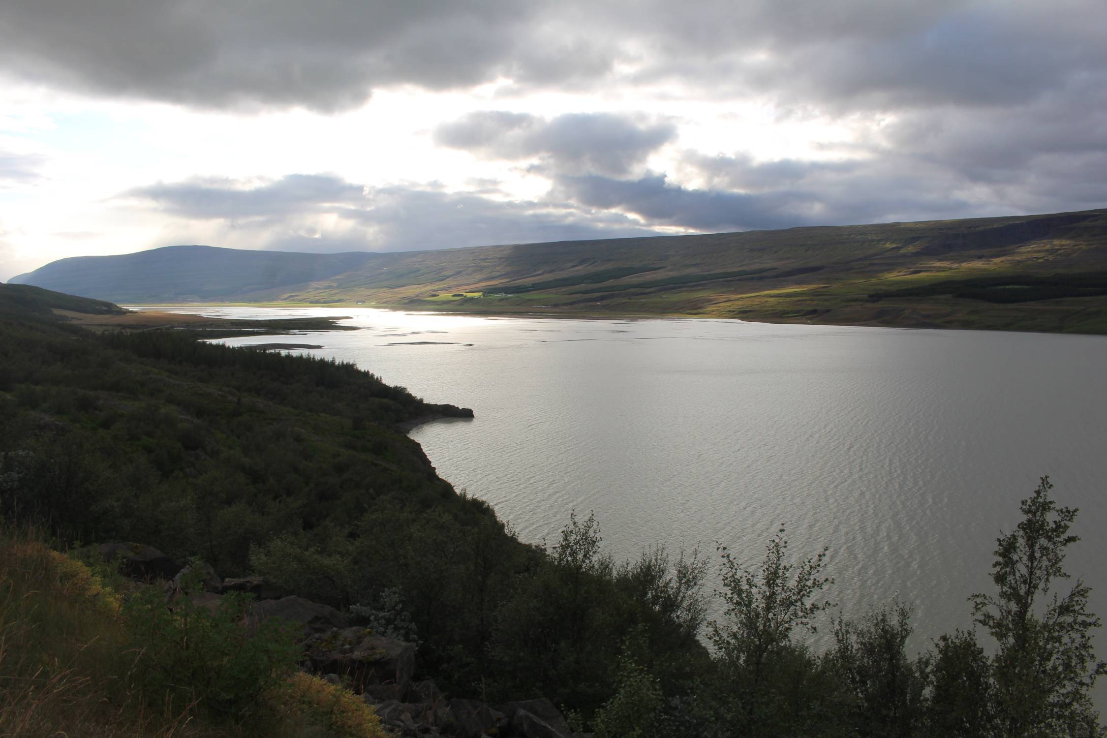 Islande, lac Lagarfljot, soir