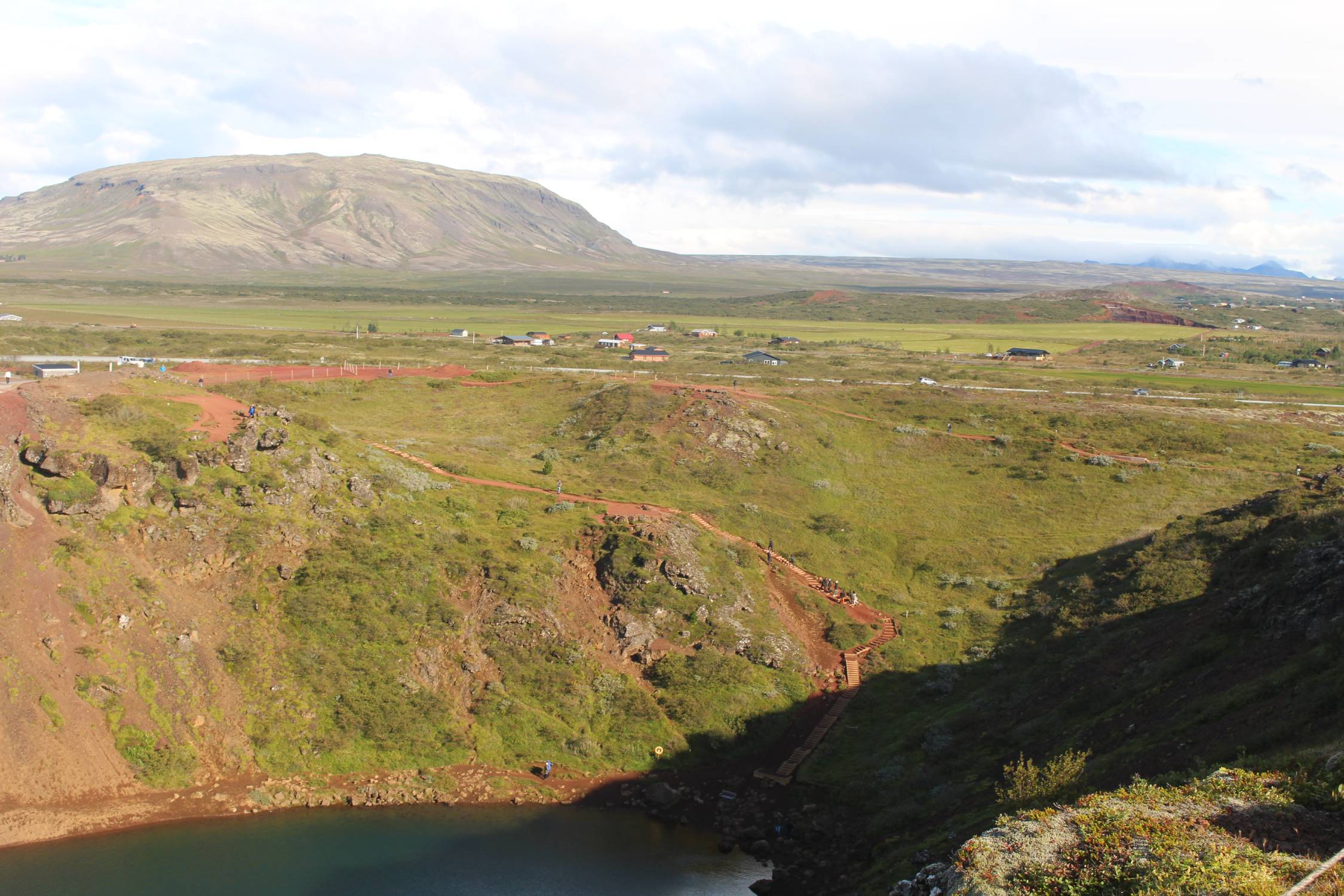 Islande, lac de Kerid, paysage