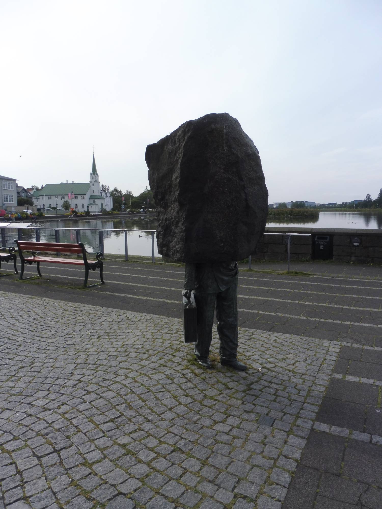 Islande, Reykjavik, sculpture Fonctionnaire inconnu