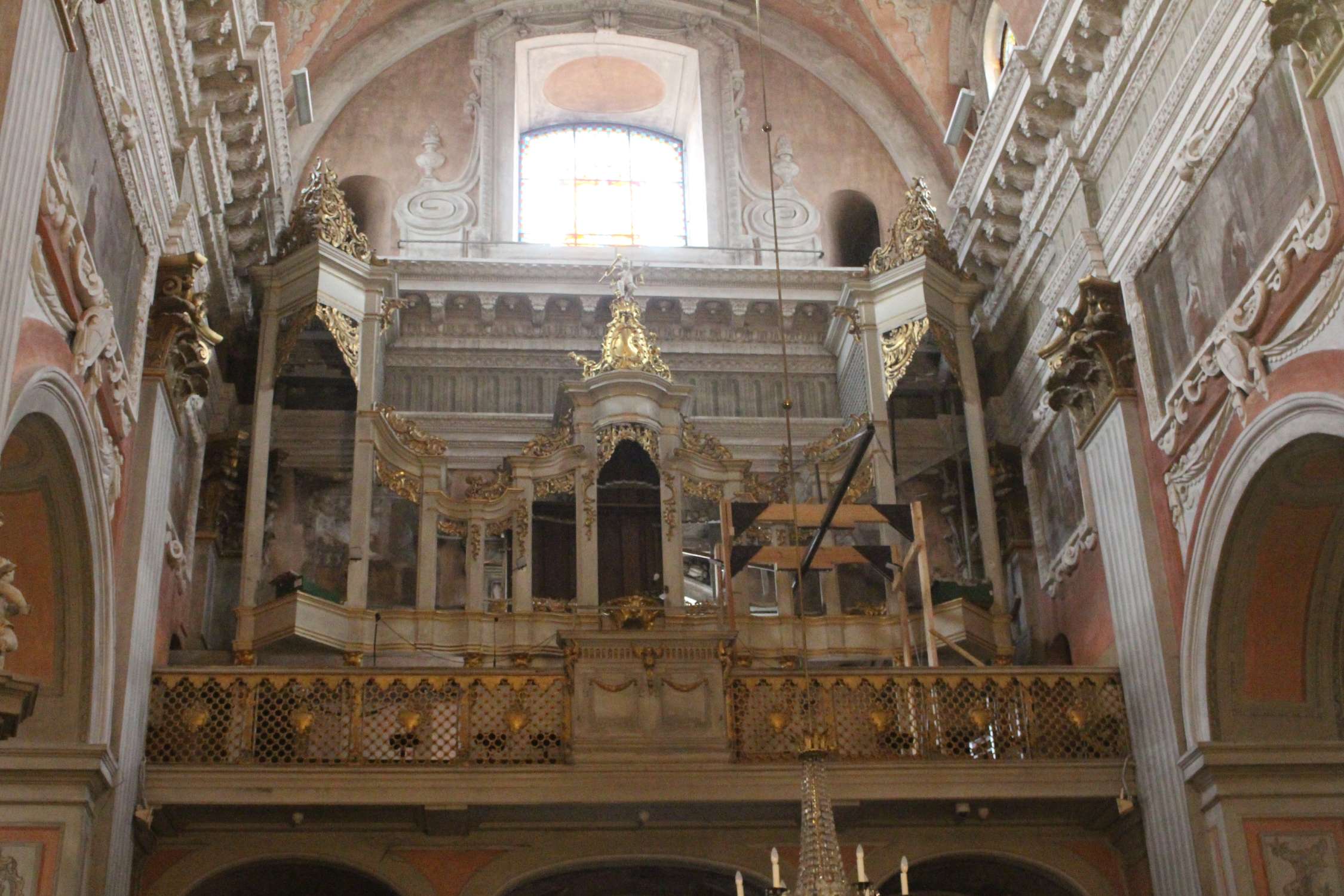 Vilnius, église Sainte-Thérèse, orgue