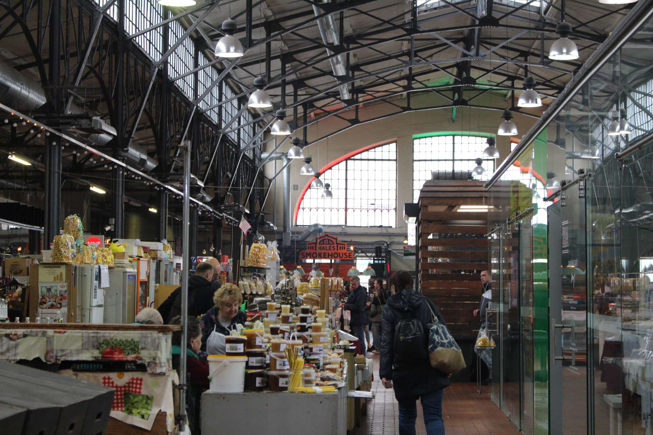 Vilnius, marché Halès, marchands