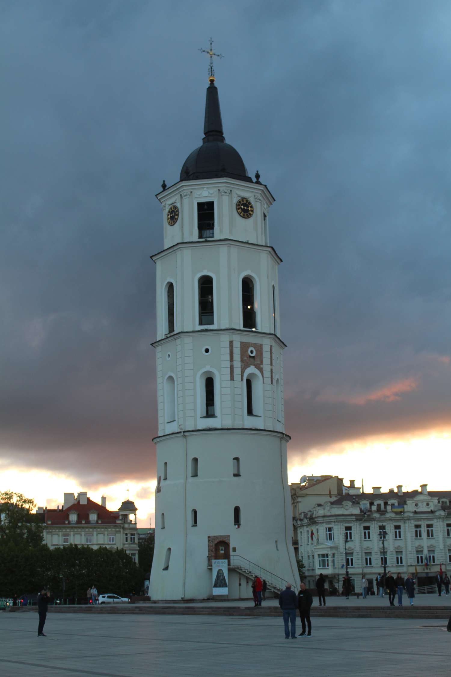 Vilnius, cathédrale, clocher, soir