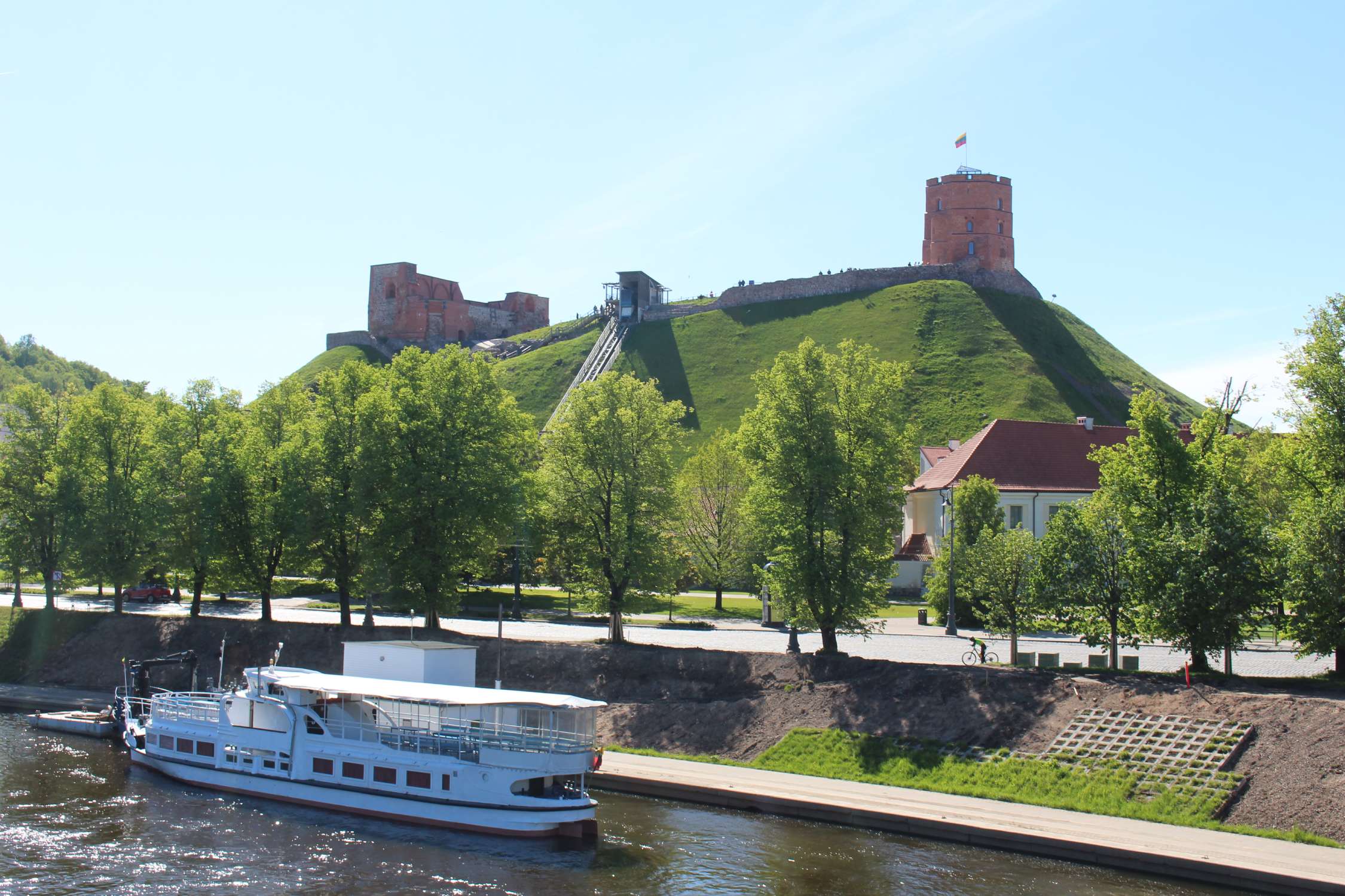 Vilnius, mont Gediminas, fleuve Neris