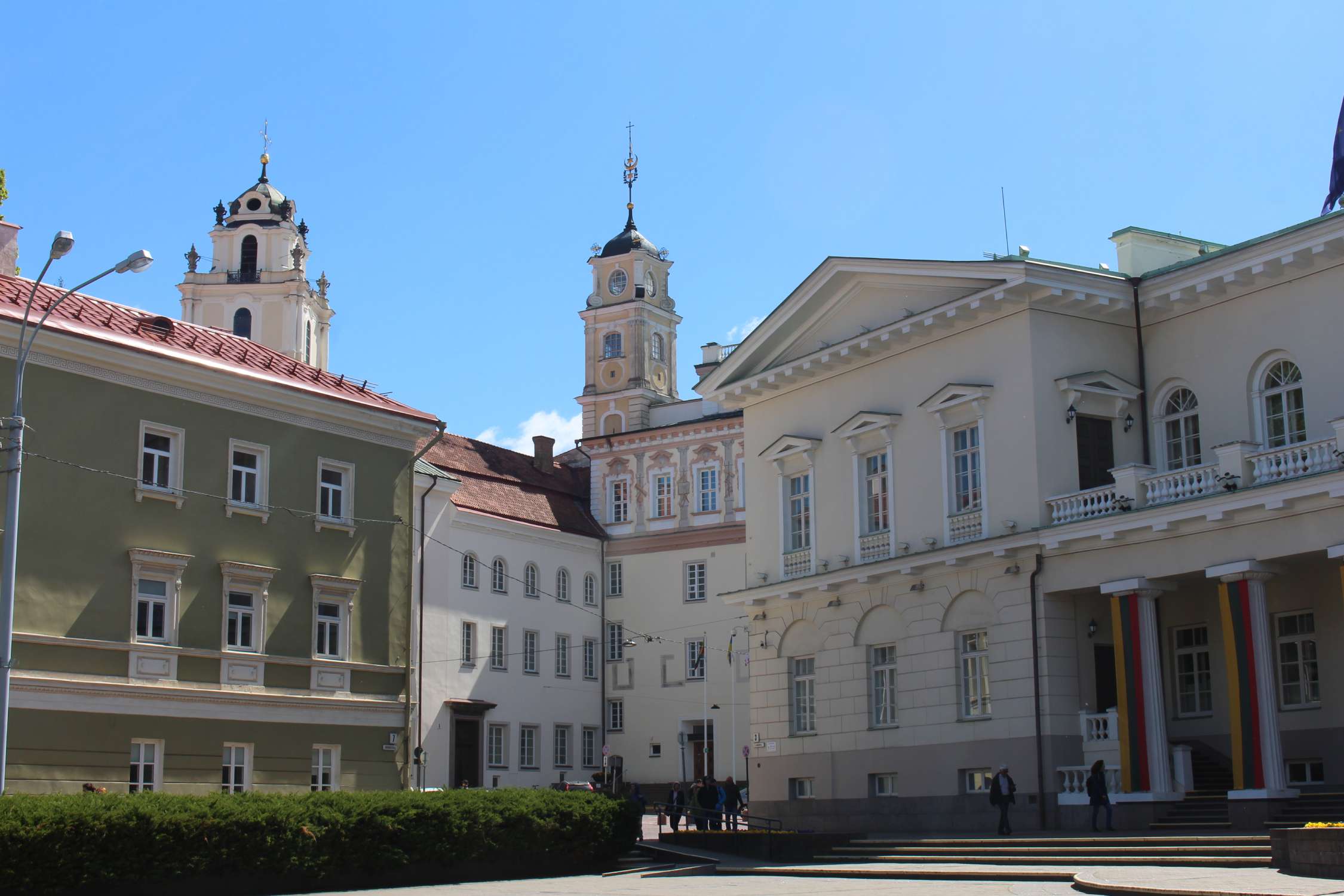 Vilnius, églises place Daukanto