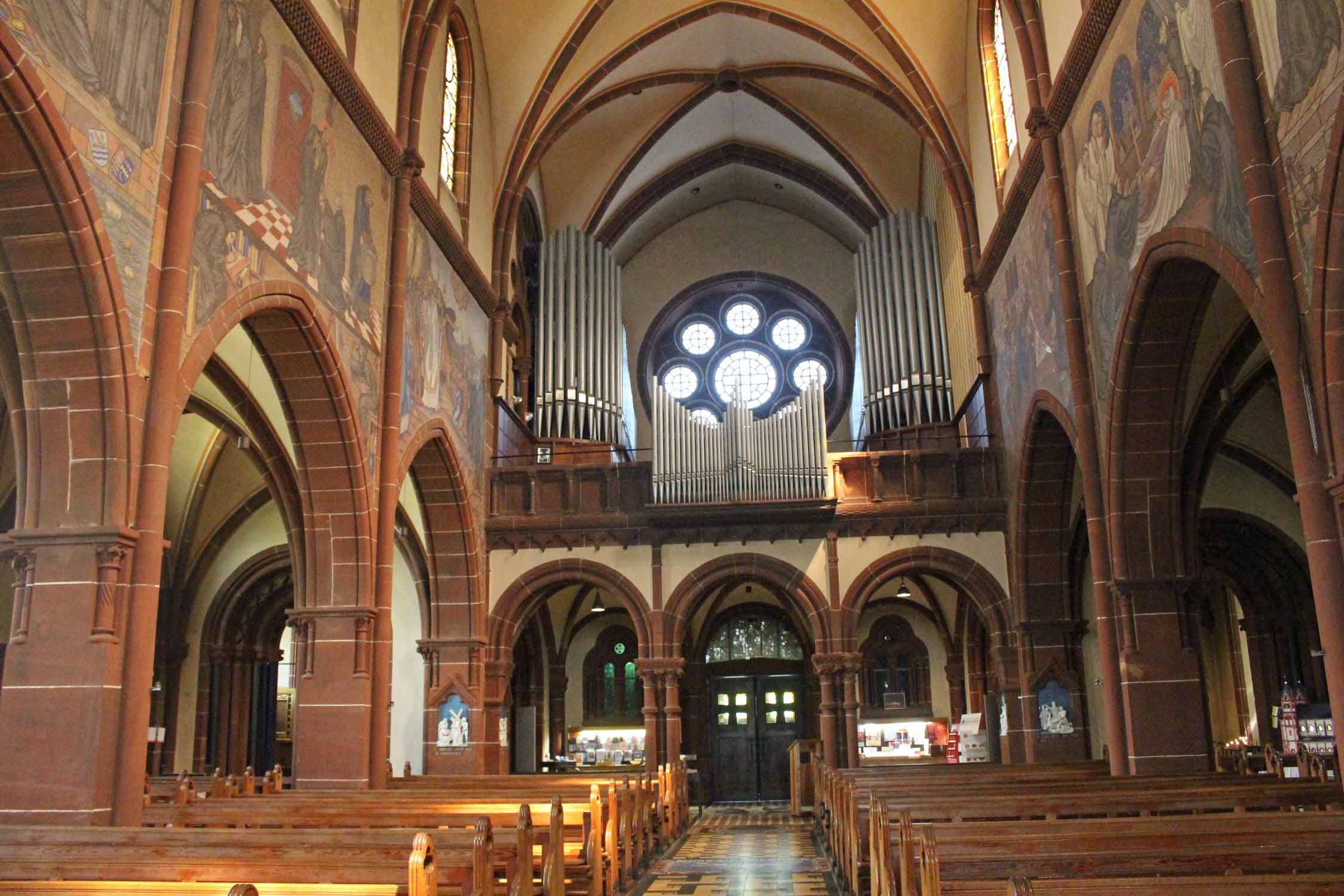 Mettlach, église Saint-Luitwinus, intérieur