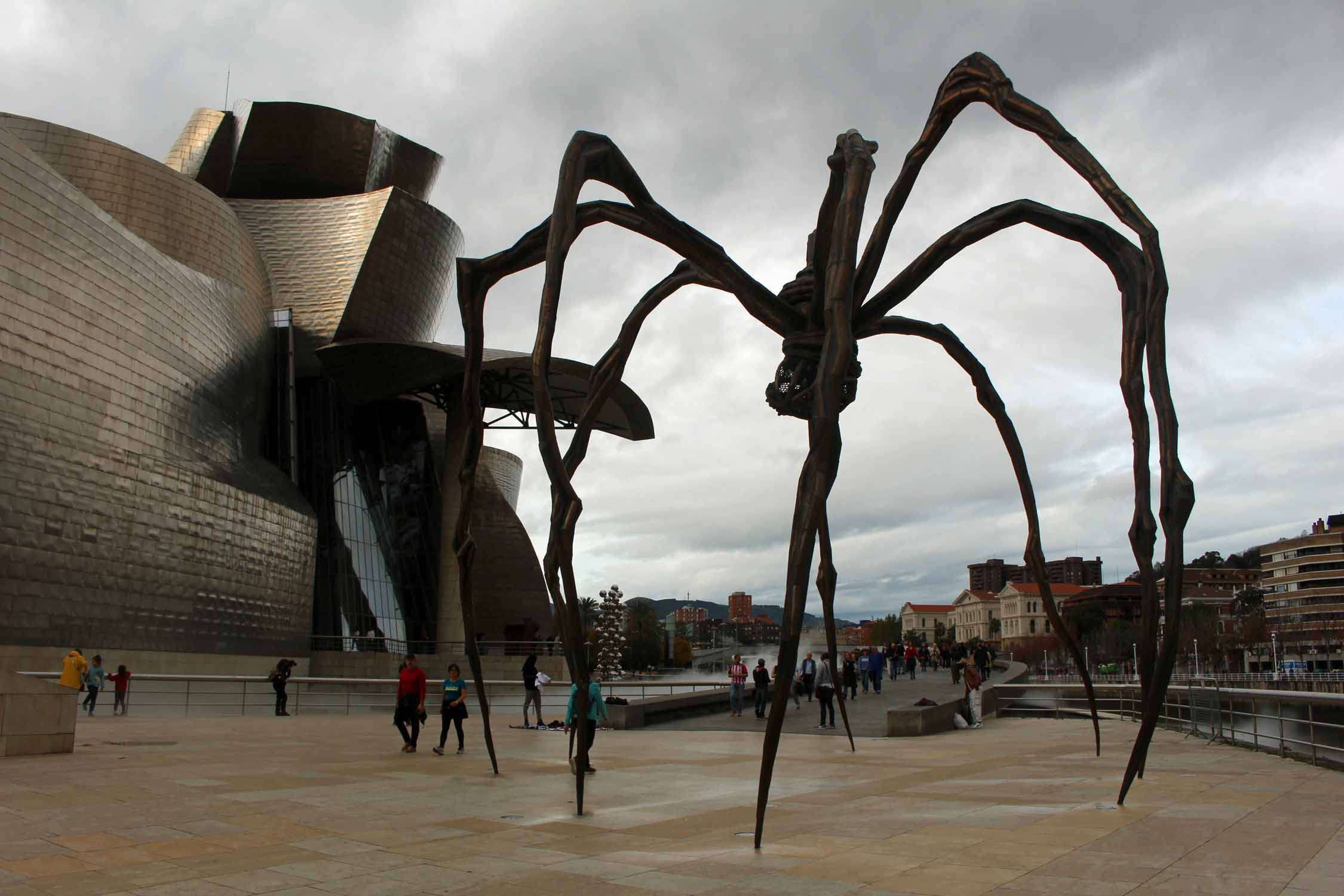 Bilbao, musée Guggenheim, Araignée Maman de Louise Bourgeois