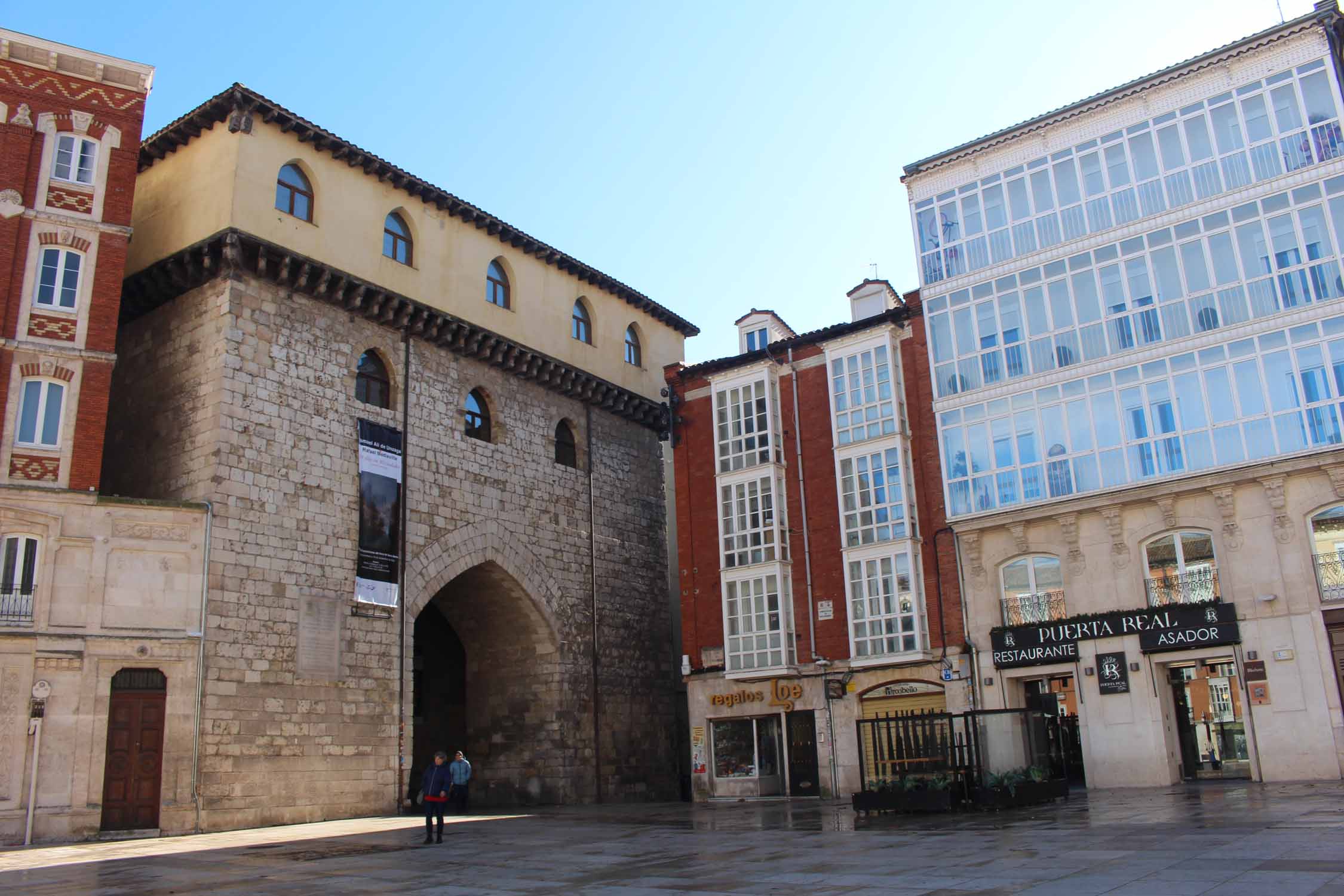 Burgos, arc de Santa Maria, verandas