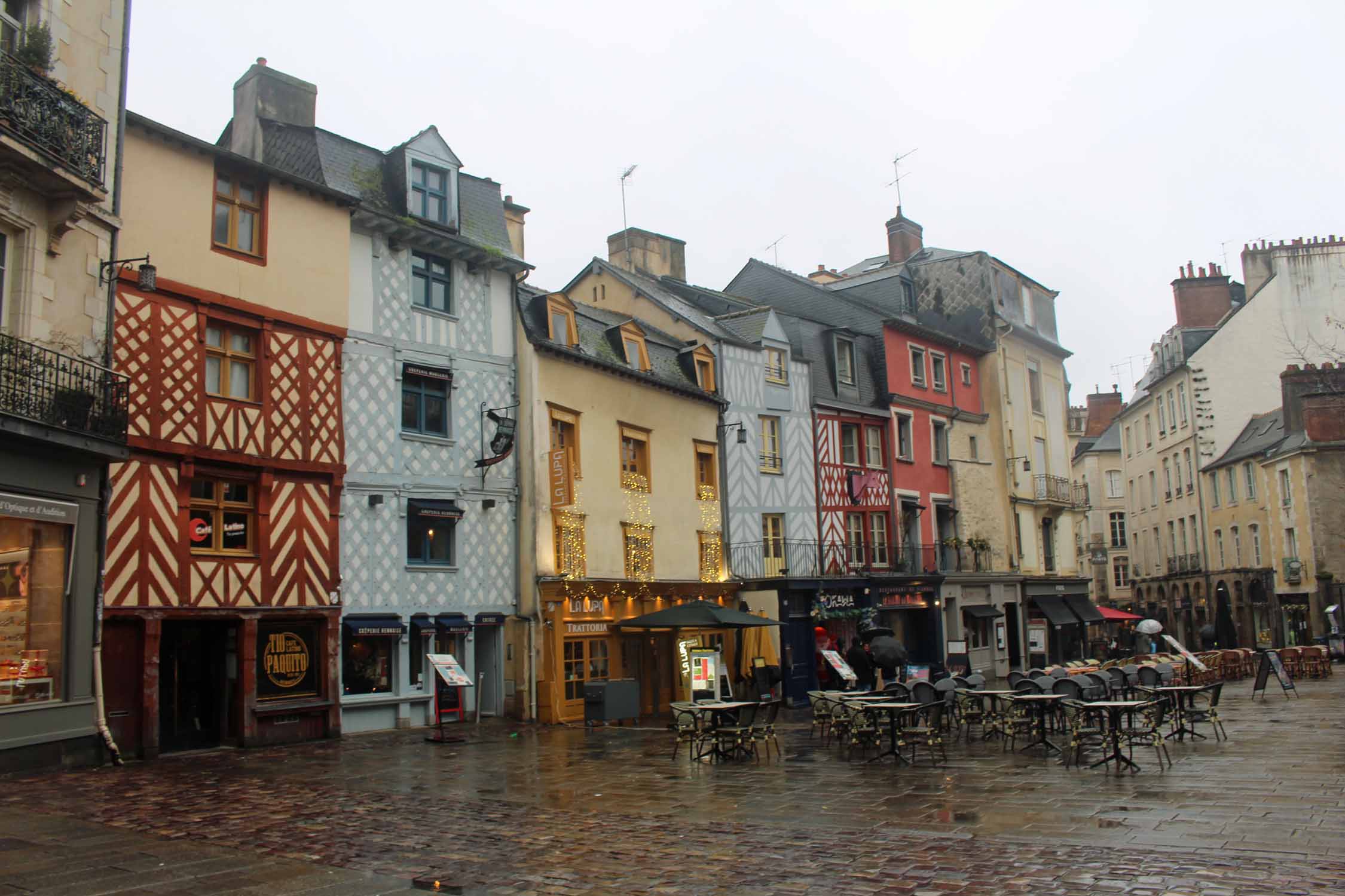 Rennes, maisons colorées