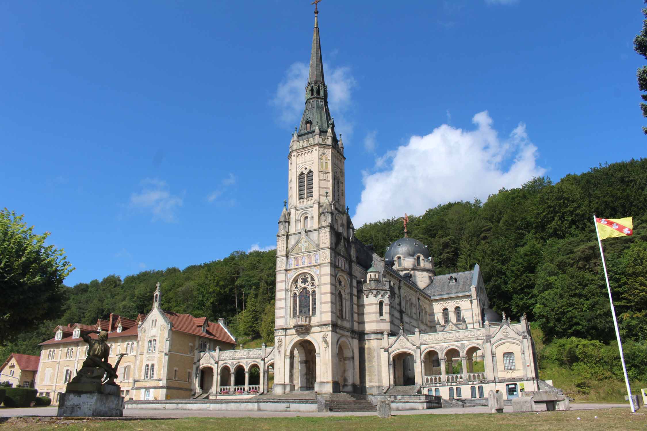 Domrémy-la-Pucelle, basilique Sainte-Jeanne-d'Arc