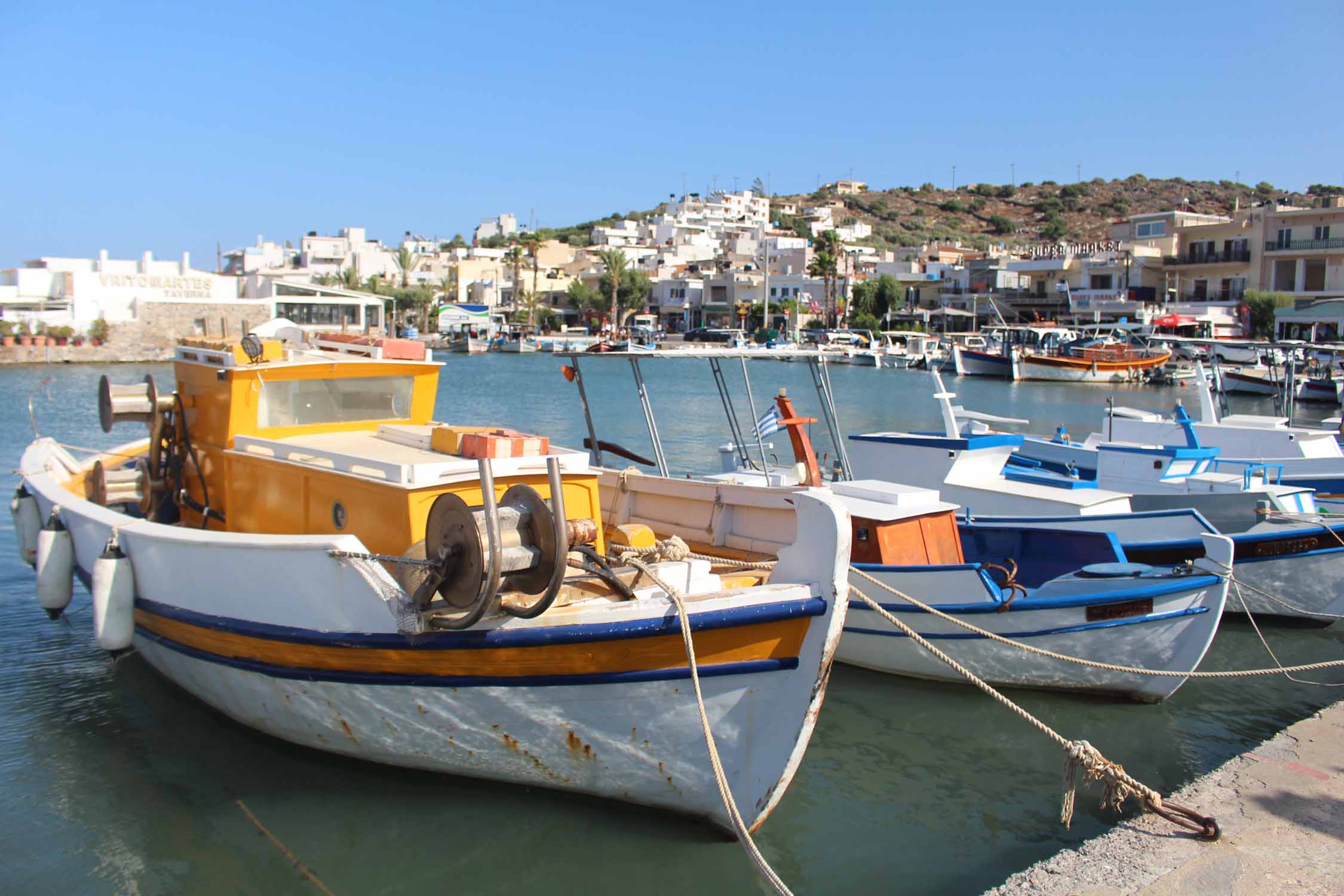 Crète, Elounda, port, bateaux