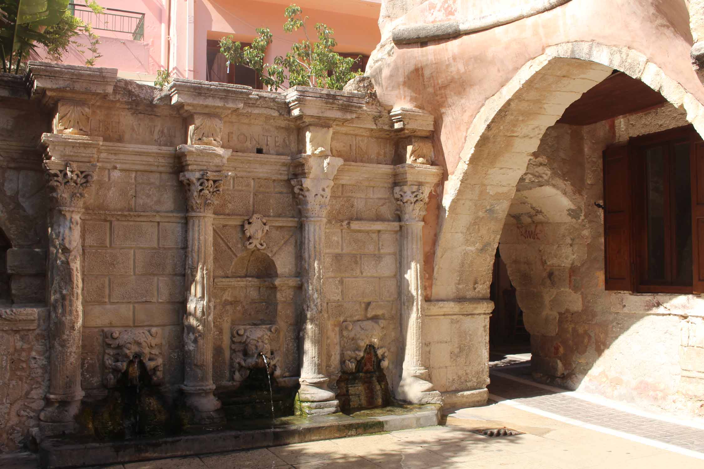 Crète, Réthymnon, fontaine Rimondi