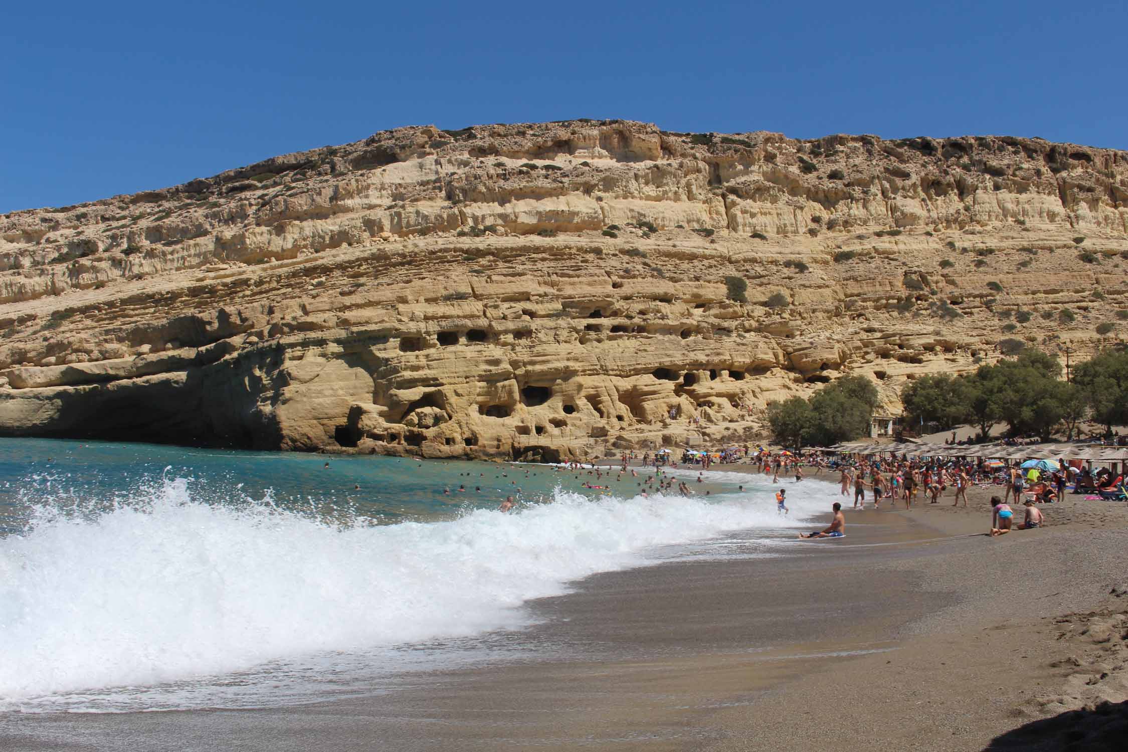 Crète, Matala, falaise, plage