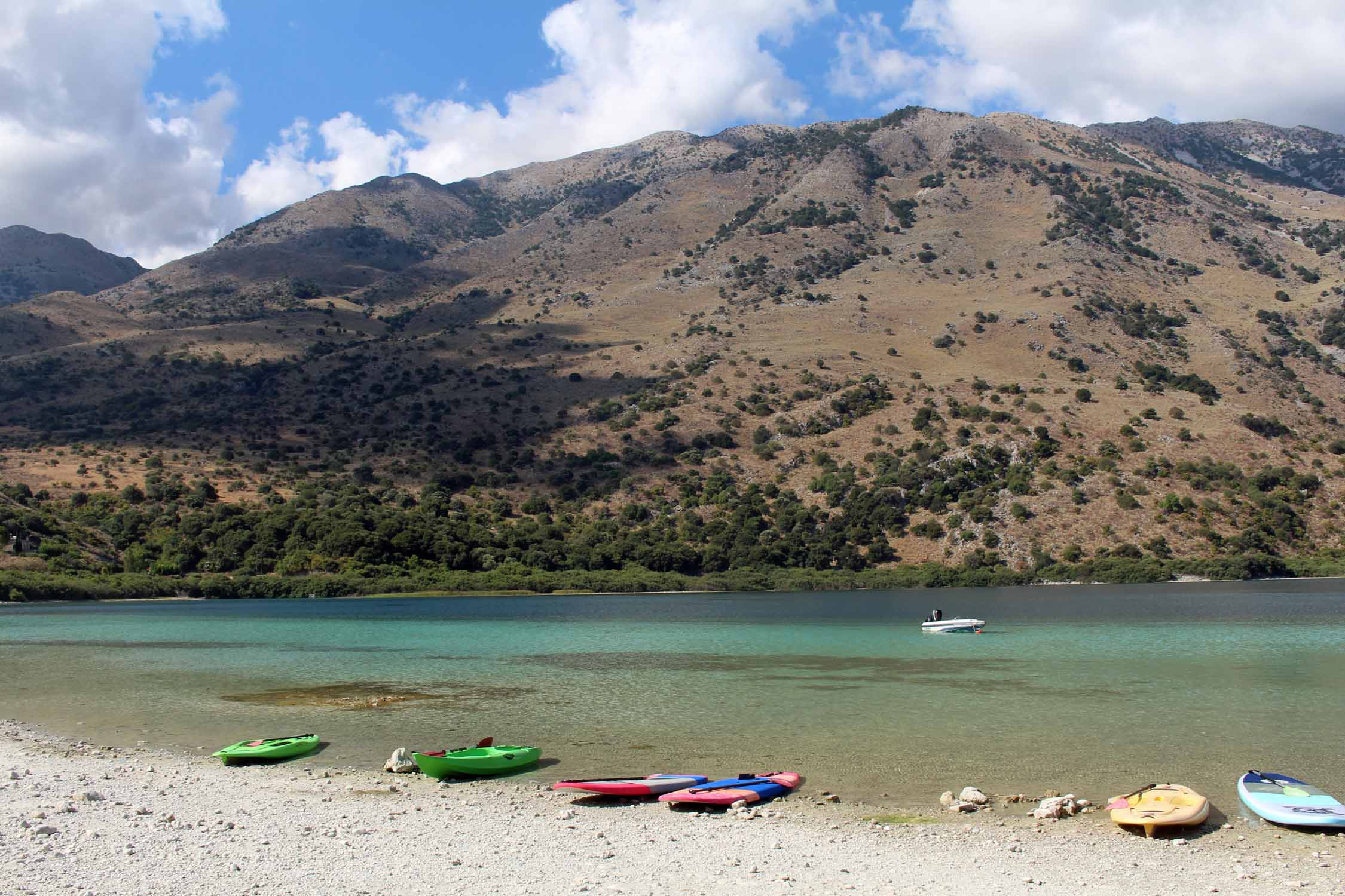 Crète, lac Kournas, panorama