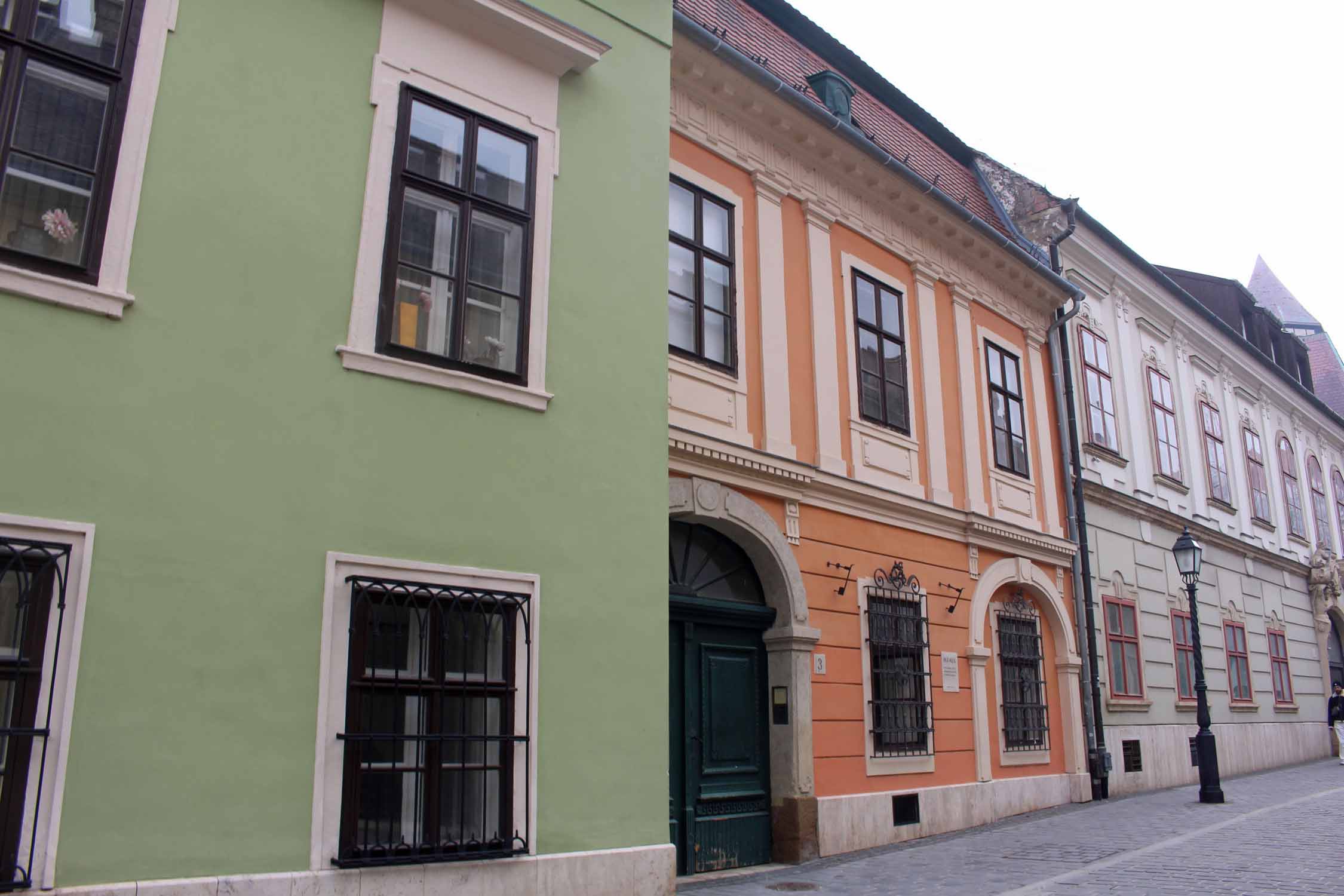 Budapest, façades colorées rue Tancsics