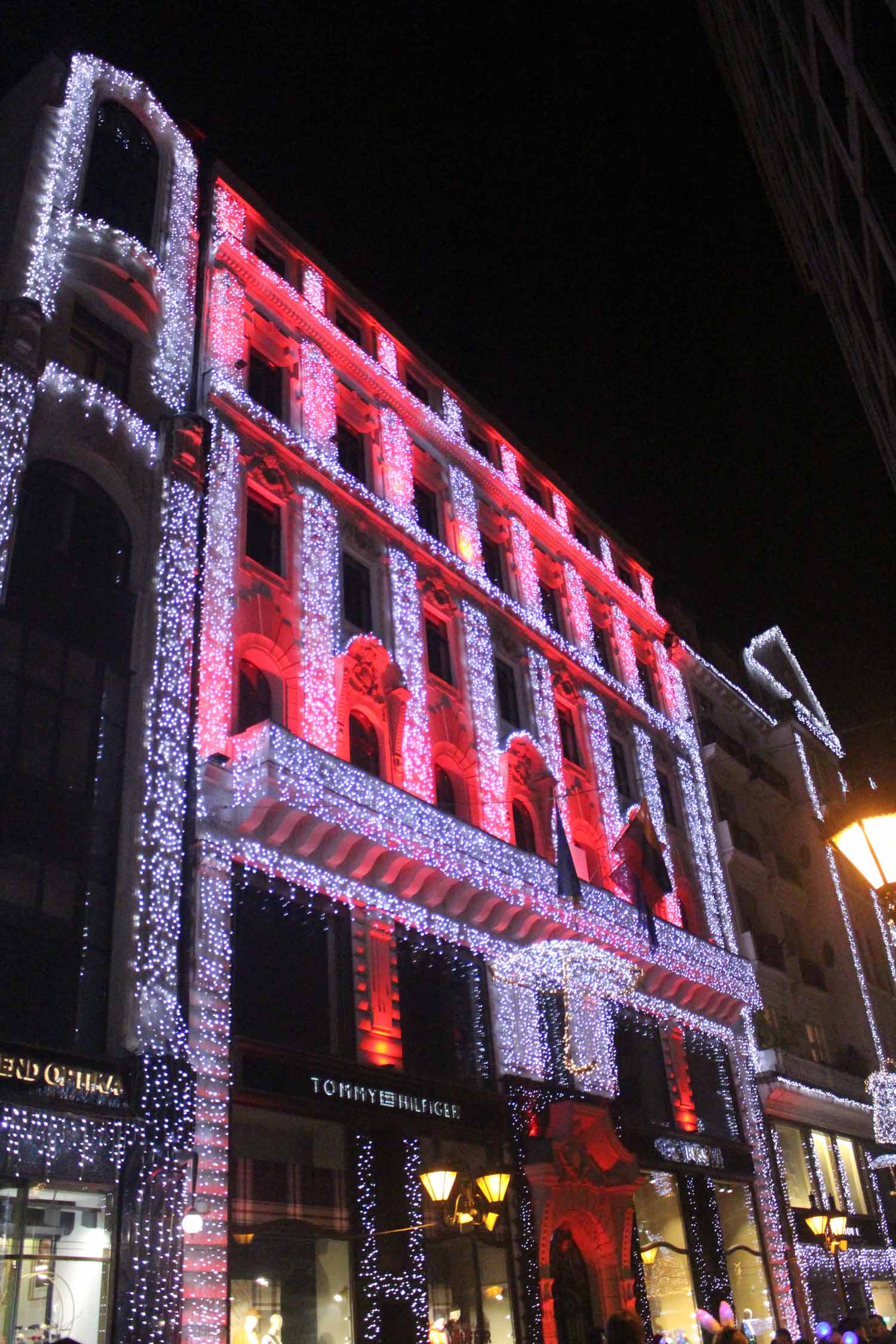 Budapest, rue Deák Ferenc, décoration