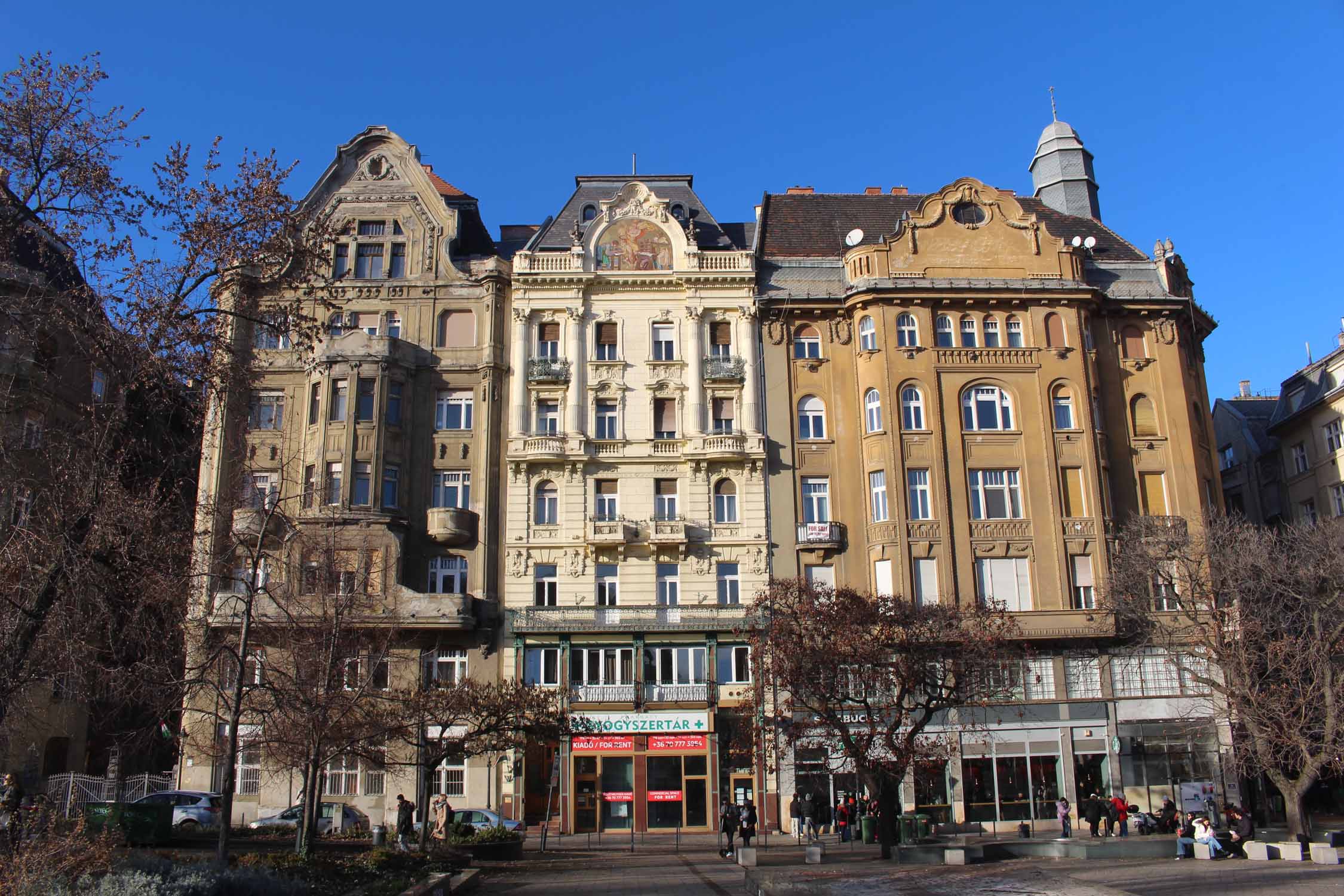 Budapest, place Fovam, façades