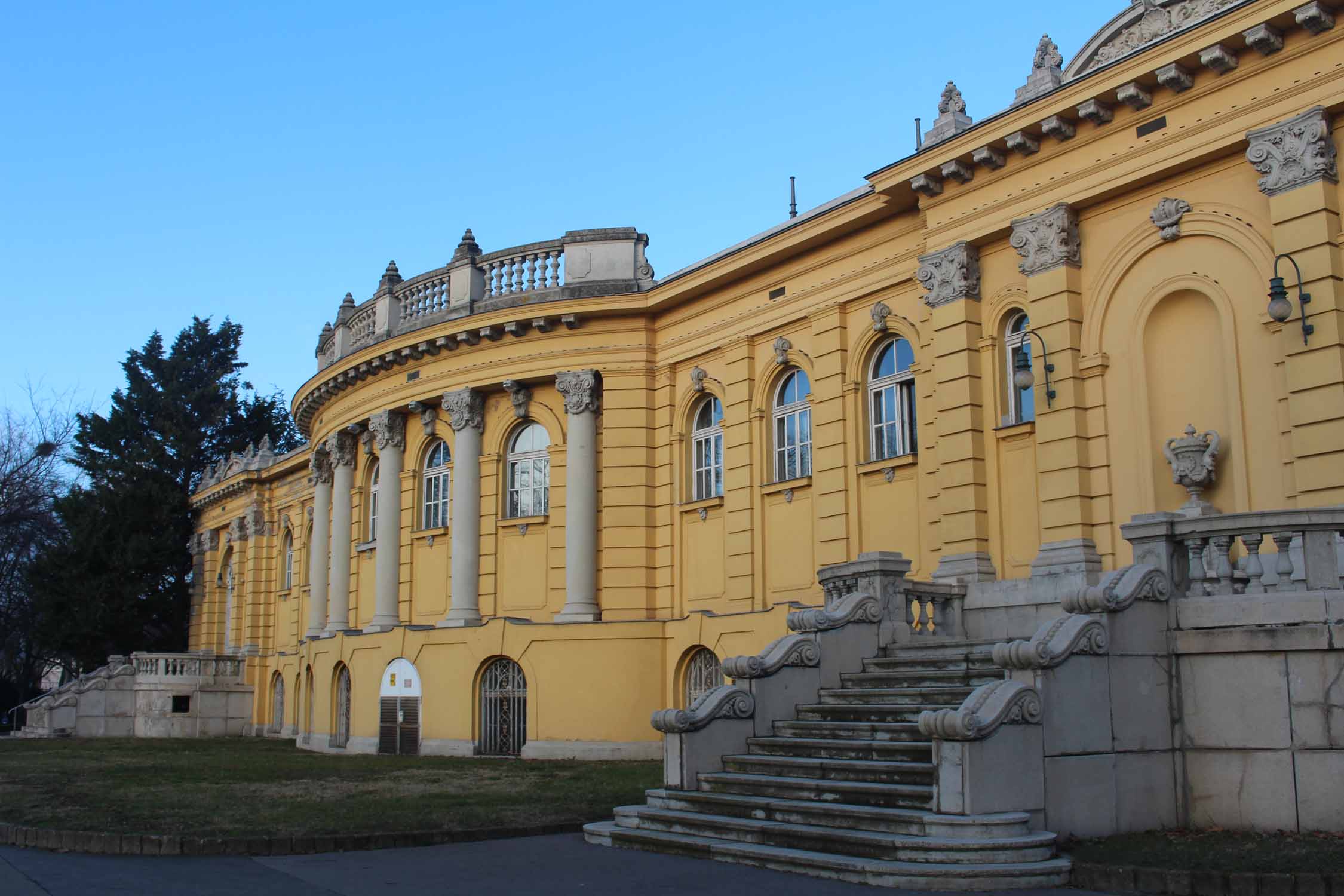 Budapest, édifice, Thermes Széchenyi