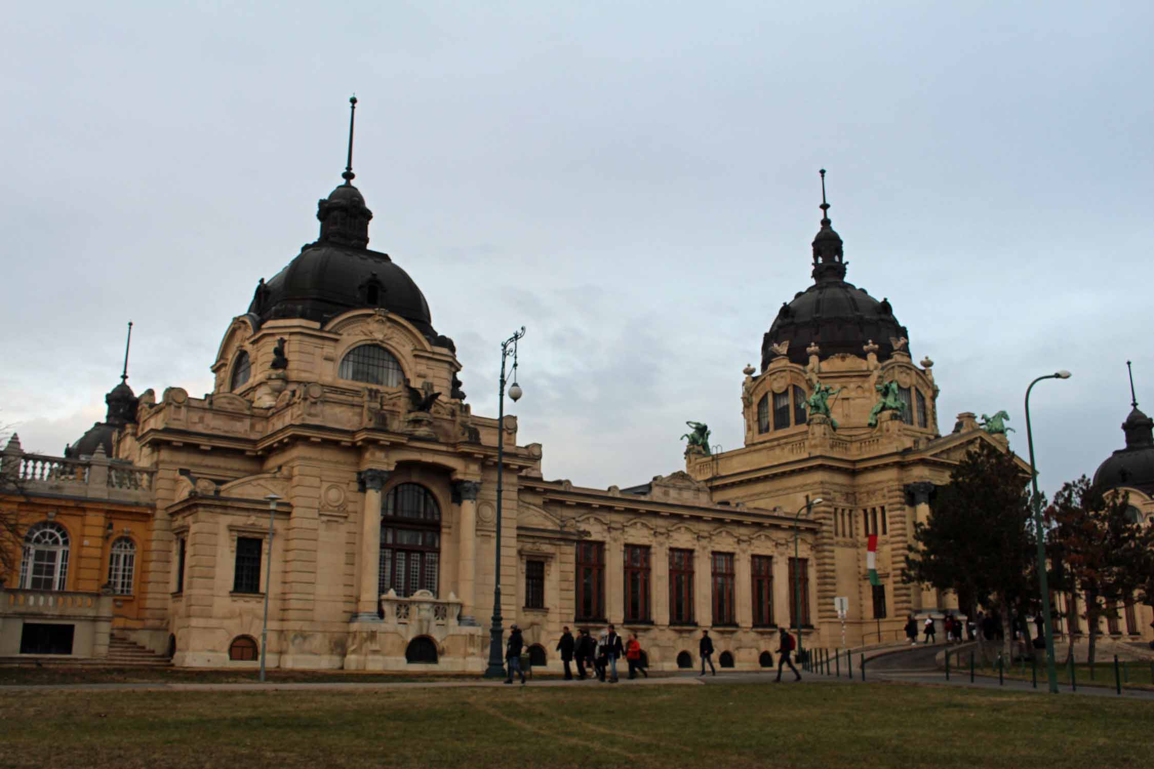 Budapest, Thermes Széchenyi, parc Varosliget