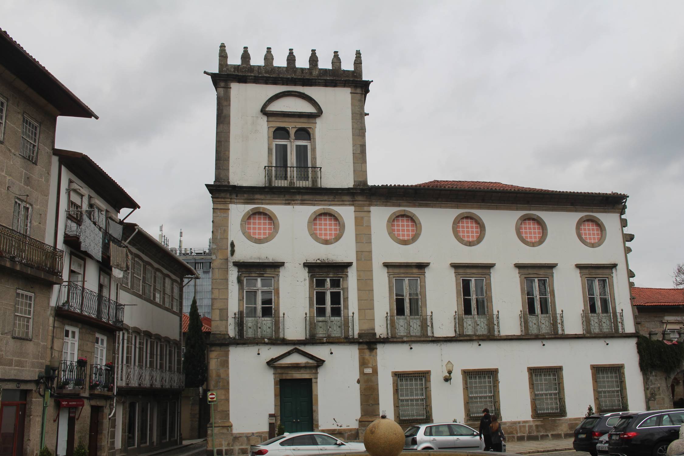 Guimarães, bâtiment place Misericordia