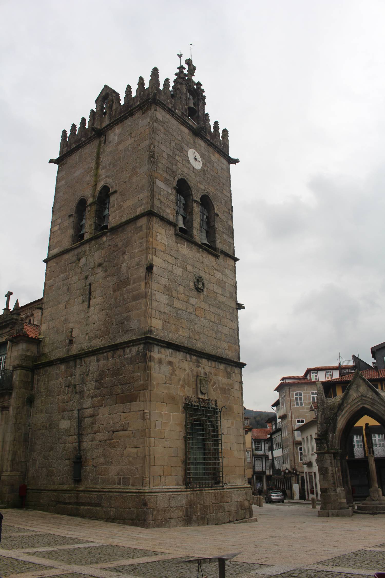 Guimarães, église Nossa Senhora da Oliveira